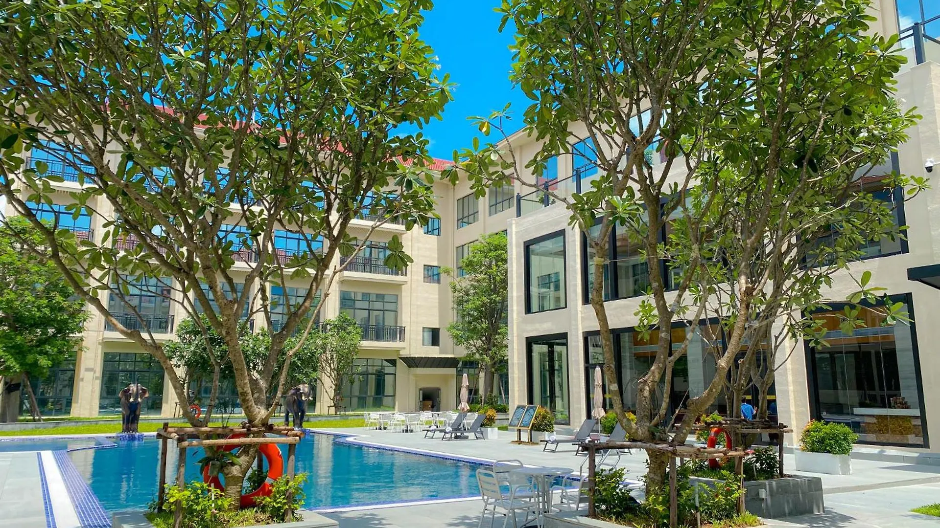 Donghu Resort Hotel Σίχανουκβιλ 4*,