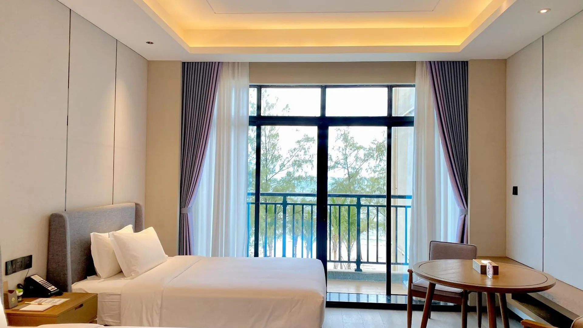 Donghu Resort Hotel シアヌークビル