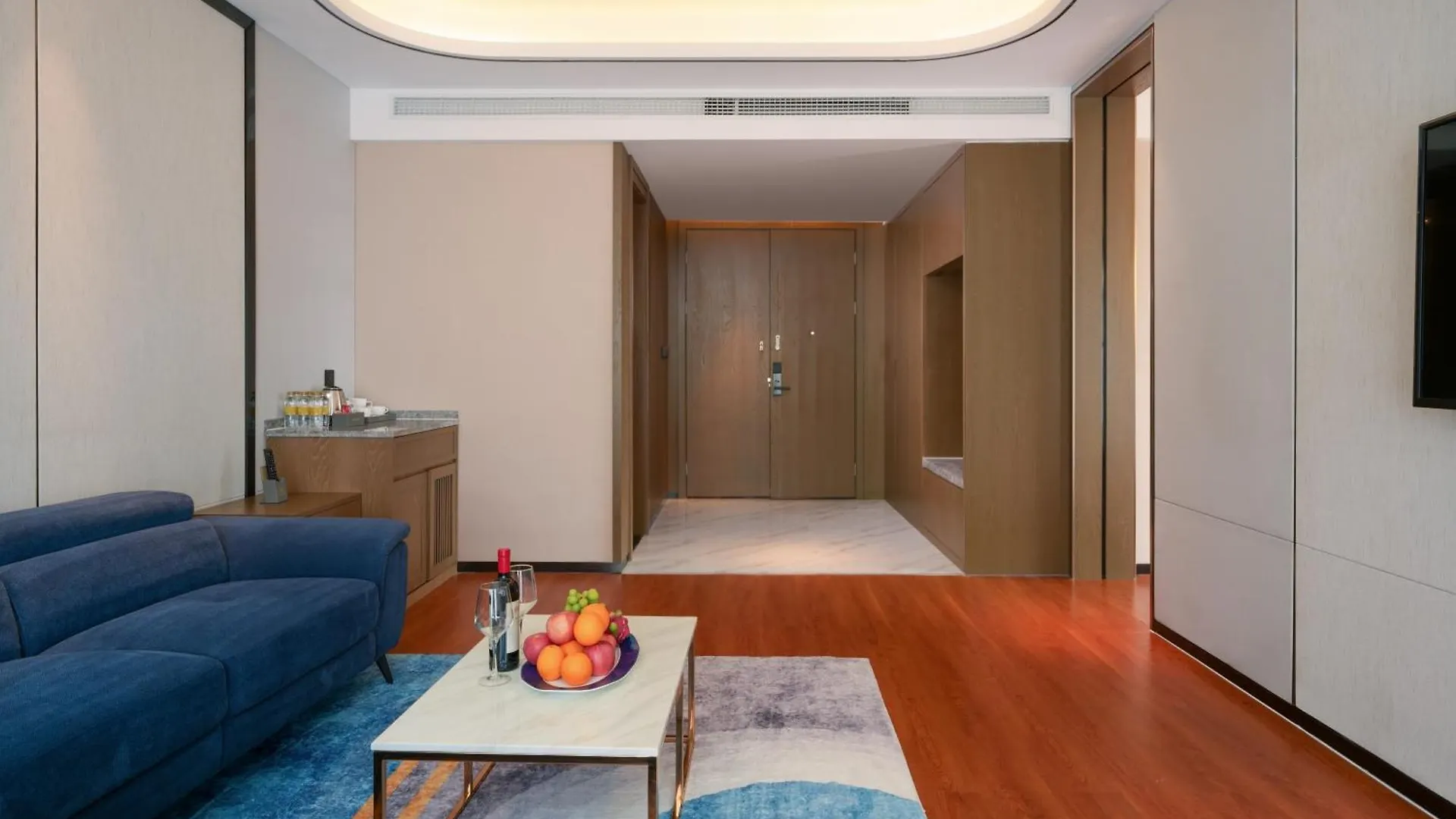 Donghu Resort Hotel シアヌークビル
