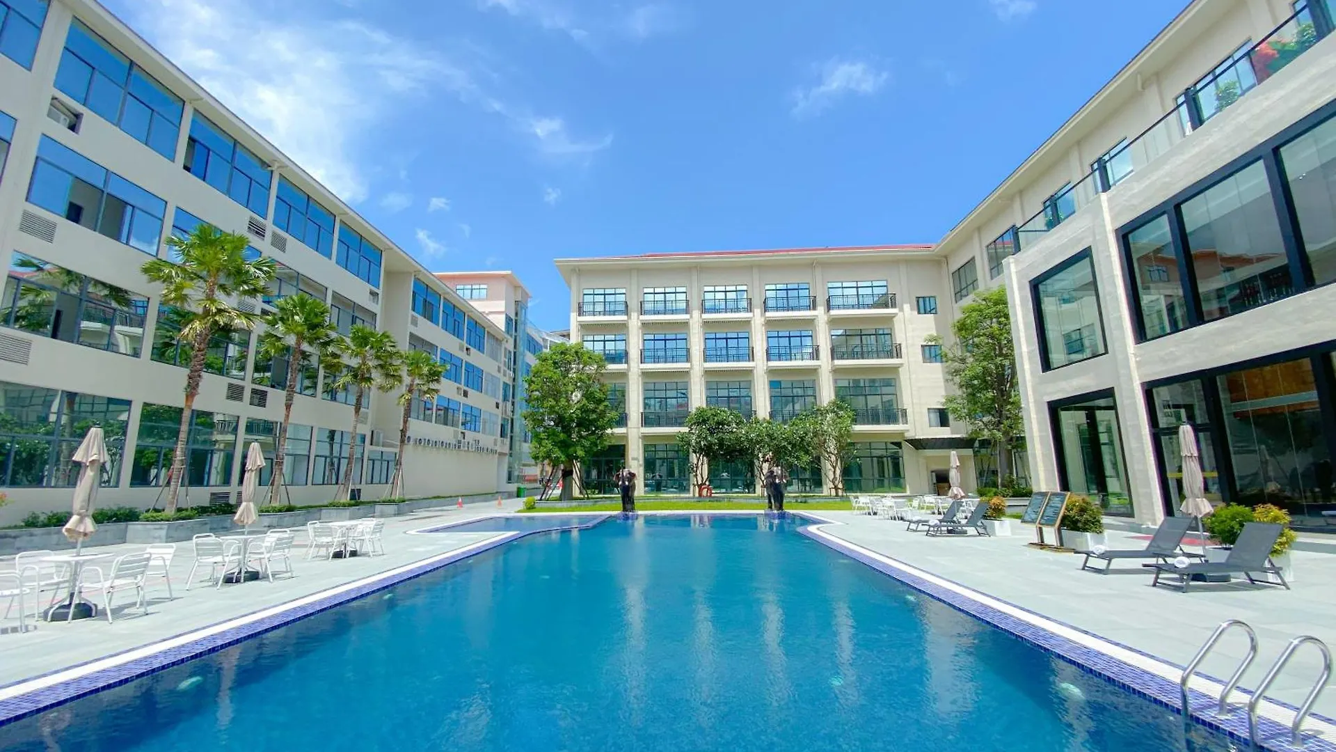 Donghu Resort Hotel シアヌークビル 4*,  カンボジア