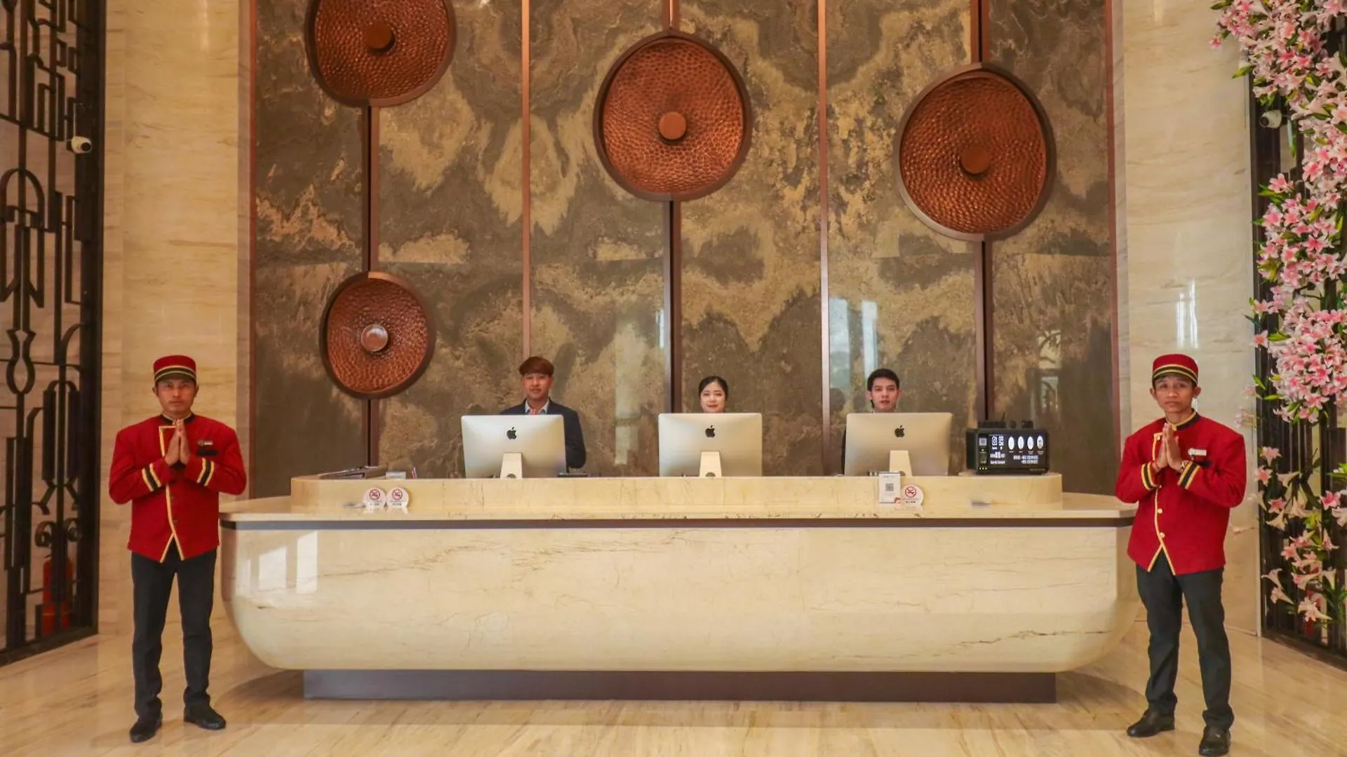 Donghu Resort Hotel シアヌークビル