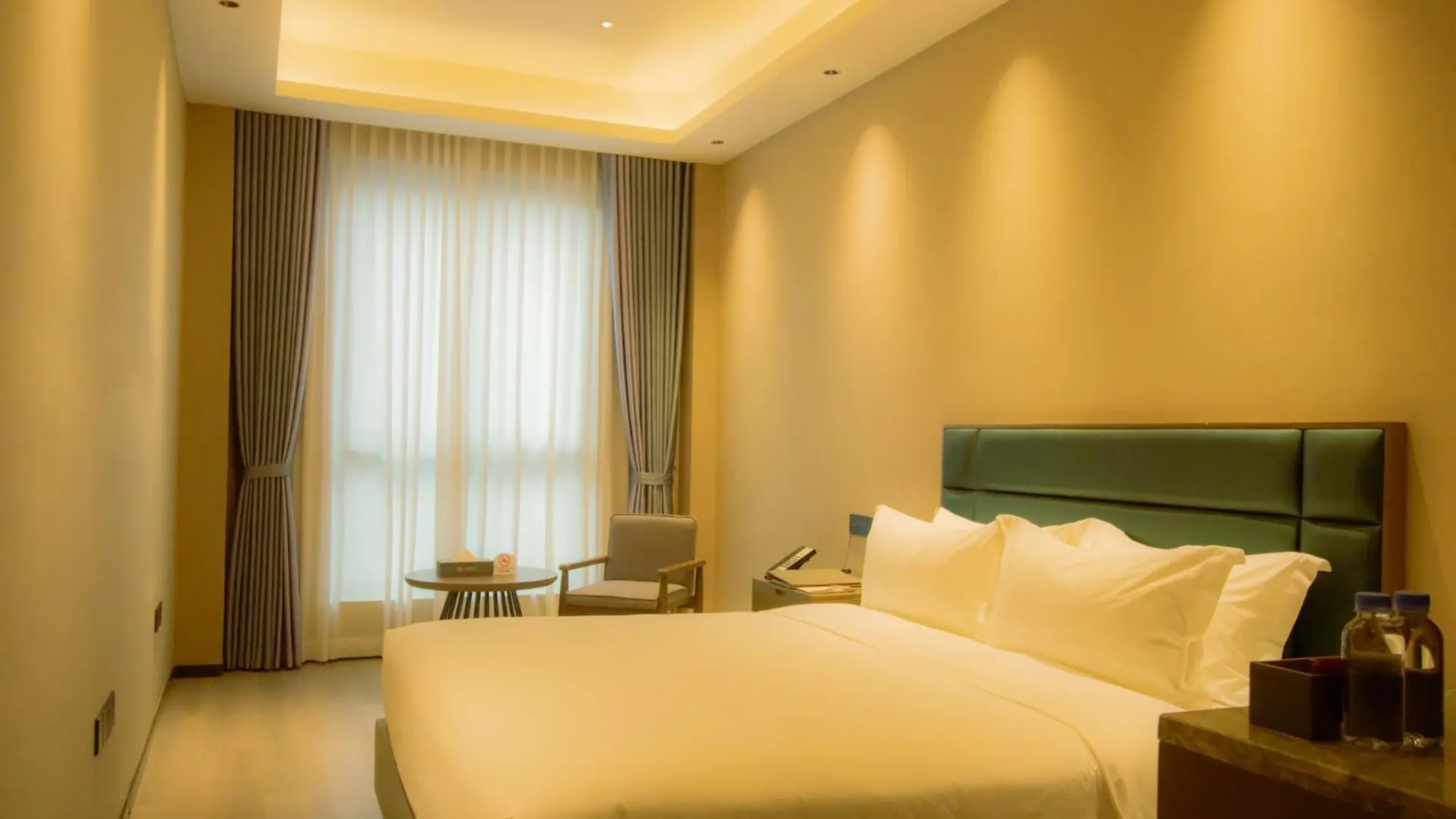 Donghu Resort Hotel シアヌークビル